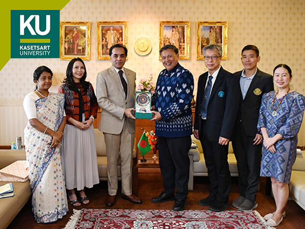 The Ambassador Extraordinary and Plenipotentiary of the People’s Republic of Bangladesh to the Kingdom of Thailand paid a courtesy visit to KU